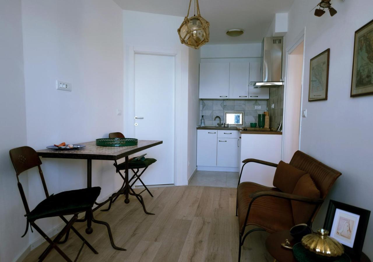 Seaview Apartment Tribunj  Exterior photo